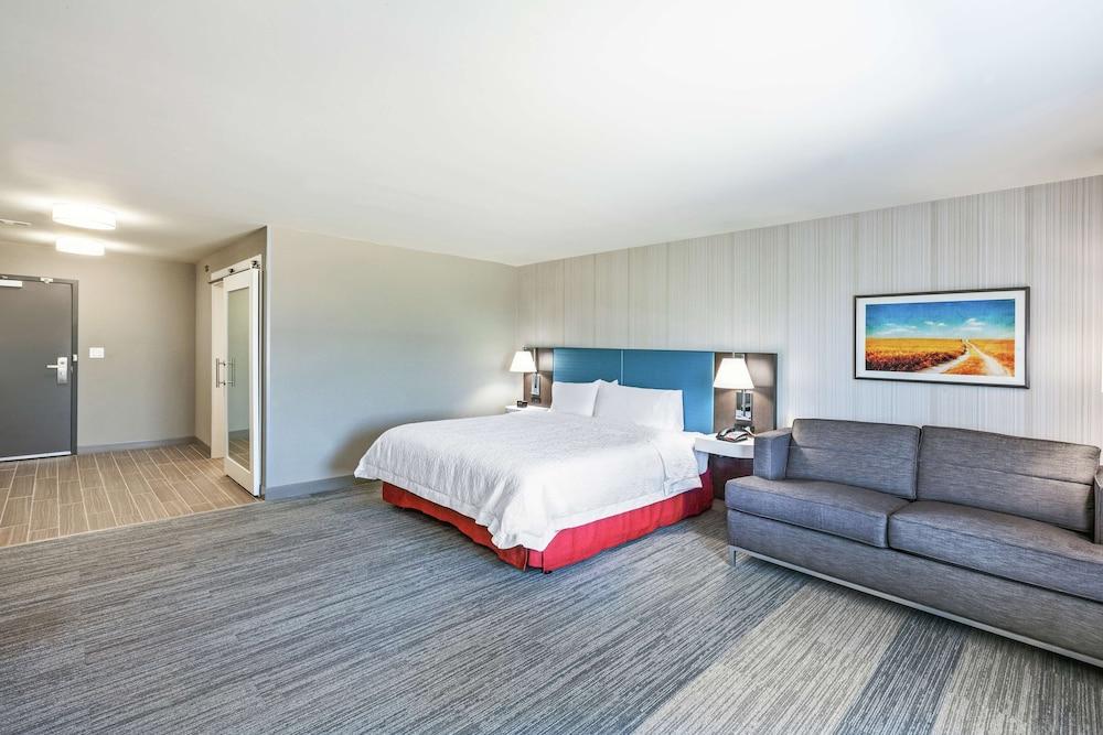 Hampton Inn Gardner Exterior photo
